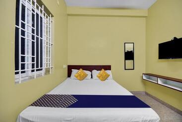 Spot On Hotel Anand Lodge