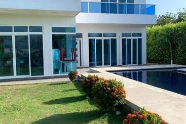 Motell Casa Mandalay