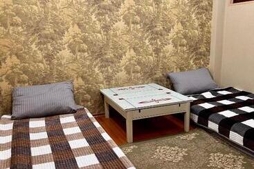 پانسیون Injoy Hostel