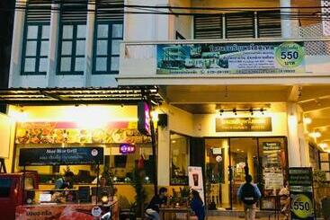 Thunyaporn Hostel