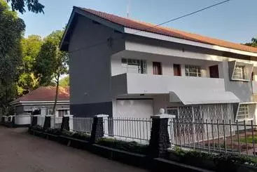 Bed and Breakfast Kijivu Suites 2 Bedroom Apartment