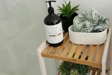 مبيت وإفطار Studio 9 On Lakewood