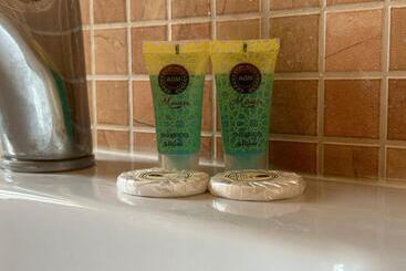 هتل Mnarat Al Madina