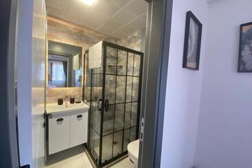 Tinos Otel & Bağ Evi 12 Yaş üstü