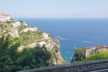 Majatalo Amalfi Rooms Duoglio Beach  Amazing Seaview