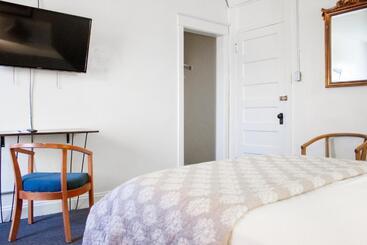 호텔 11th Avenue Hostel