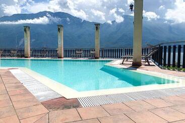 酒店 Castell Montagnoli Group