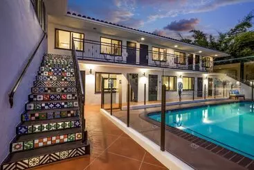 Motelli Blue Sands Inn, A Kirkwood Collection