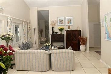 פנסיון Flamingo Lodge