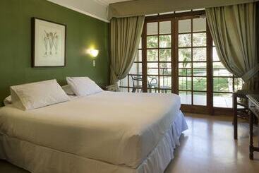 Hotel Y Cabañas Huallilemu Sur Caja Los Andes