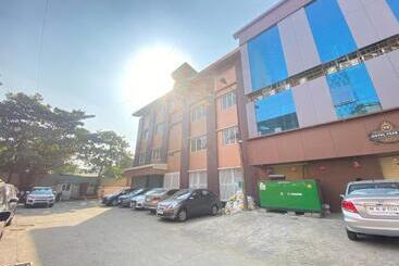 Hotel Czar Inn   Vashi Navi Mumbai
