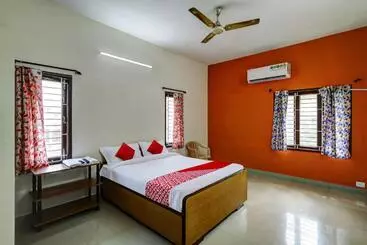Pension  O Vaishnavi Stays