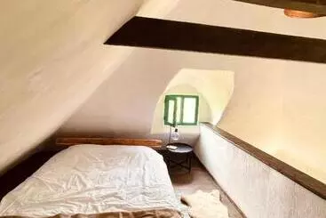 Aamiaismajoitus (B&B) Inside, The Village  Atelier