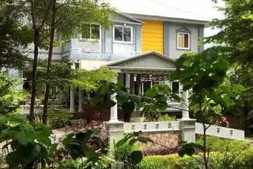 Hotel O Rumah Massagena Syariah Near Gedung Olahraga Enrekang