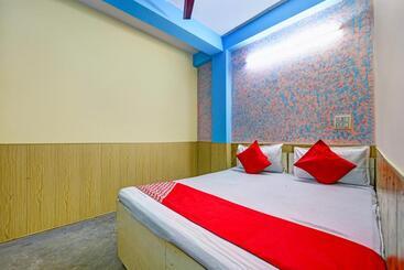 هتل Oyo Flagship Kushwaha Palace