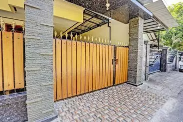 Szálloda Spot On 92785 Wisma Trubus Syariah