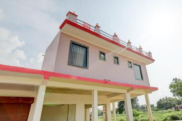 Hotel Oyo 81499 As Grand