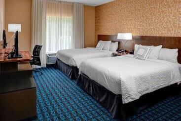 בית מלון כפרי Fairfield Inn & Suites By Marriott Douglas