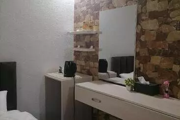 Petra Glamour Hostel