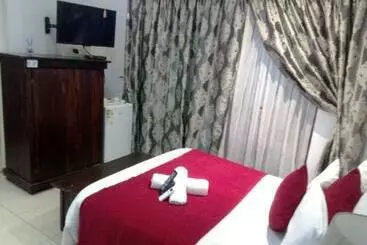 Aamiaismajoitus (B&B) Umqhele Guest Lodge