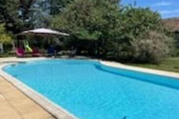 Pensione Charmant Logement Avec Piscine Et Table D Hôtes, Proche De Solesmes Et De L Abbaye.   Fr 1 410 407