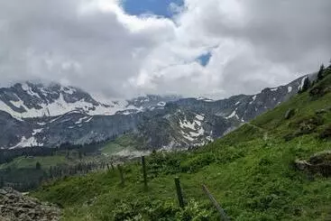 ユースホステル Berggasthaus Gumen