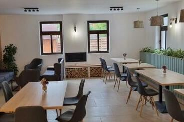 تختخواب و صبحانه Hámor Panzió