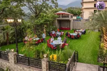 ホテル Dhauladhar Heights Resort