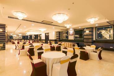 בית מלון כפרי Dhauladhar Heights Resort