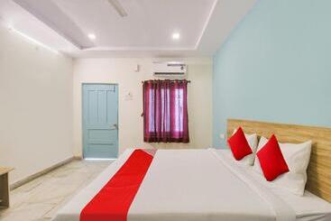 Отель O R Squre Inn