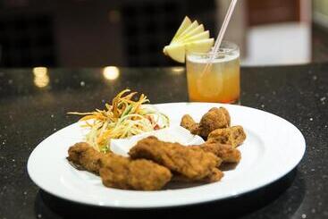 Oasis Hotel Restaurant & Spa