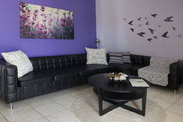 فندق على الطريق Emerald Tower Motor Inn