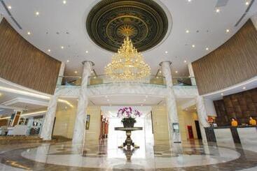 Swiss Belresort Tuyen Lam