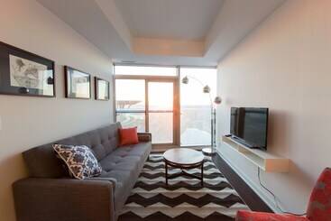 דירות לתיירים Views From The Six