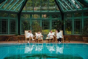 Engø Gård Hotel & Restaurant