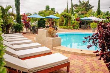 هتل Hôtel Sky Blue Mada