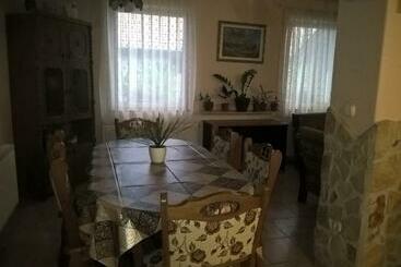 Pensjonat Fejérvári Vendégház