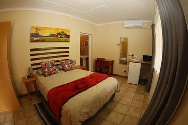 35 Kelkiewyn Bed & Breakfast