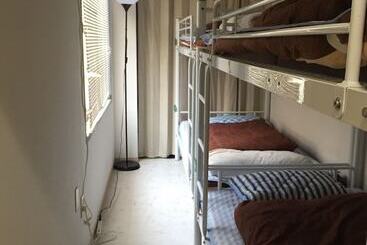 Guest House Naraya   Hostel