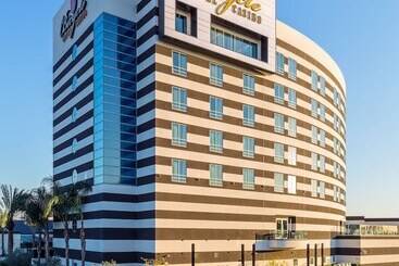 هتل Parkwest Bicycle Casino