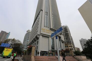 Nomo Service Apartment The Legend