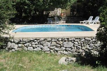 مبيت وإفطار Sous Les Chênes