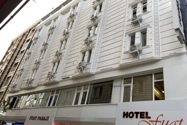 ホテル Fuat