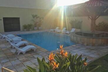 בית מלון כפרי Minas Palace