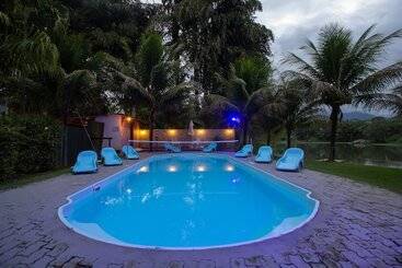 בית מלון כפרי Pousada Rio Paraty