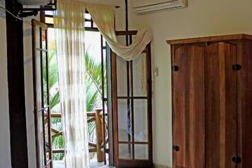 هتل Pousada Villaggio Assis