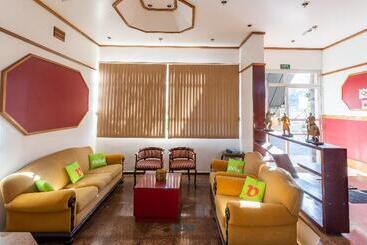 Hotel Pousada água Eterna Próximo Ao Museu De Cera, Hot Beach E Thermas Dos Laranjais By Up