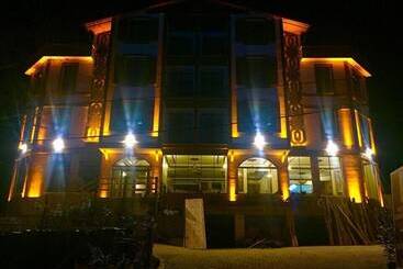 בית מלון כפרי Mersu A La