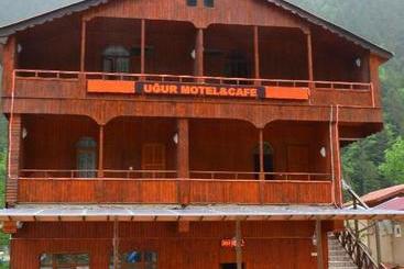 Uğur Motel