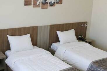 Work & Home Hotel Suites